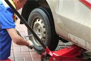 牡丹园附近拖车24小时服务热线电话